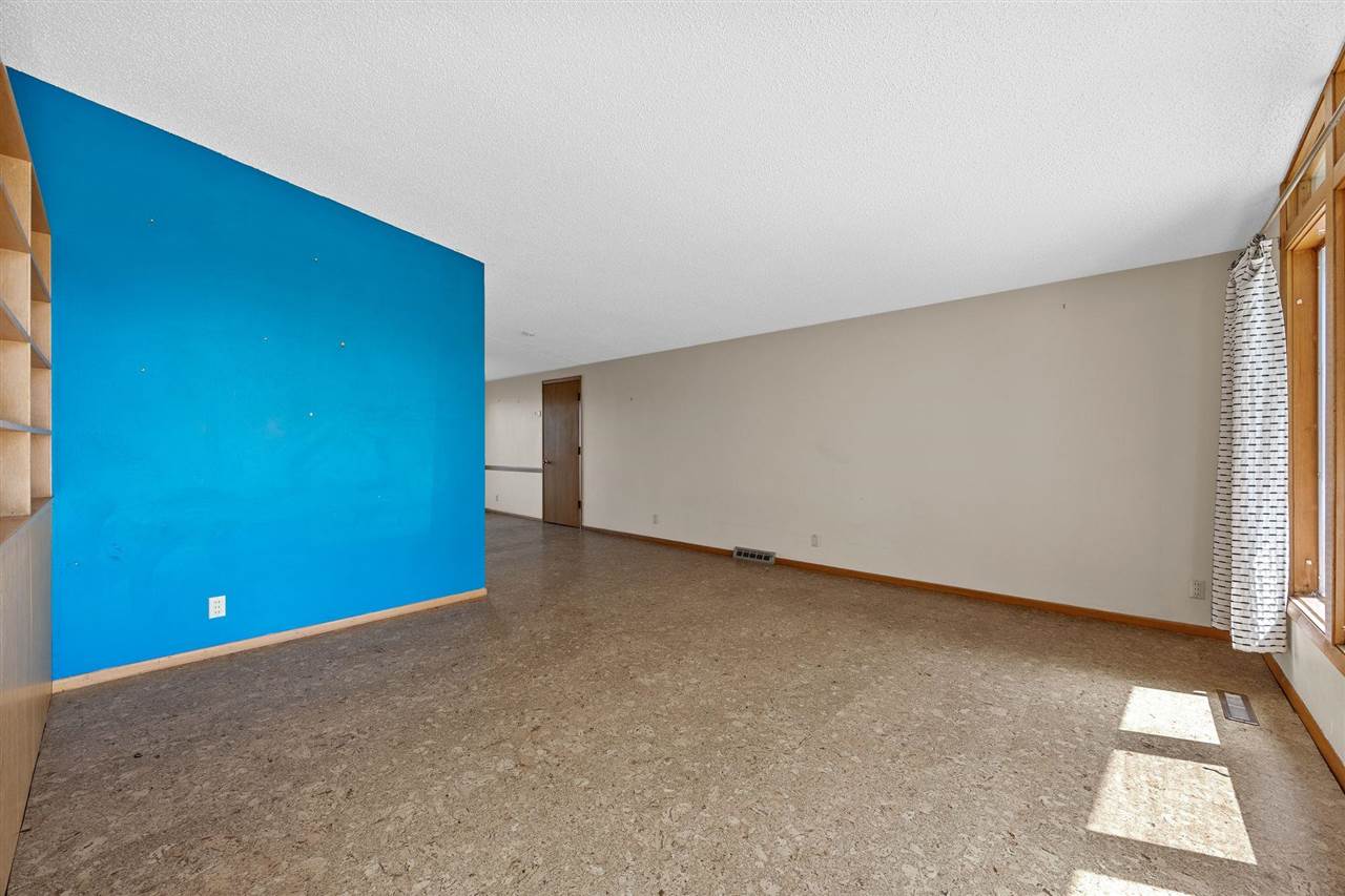 2500 Falbrook Drive Cedar Rapids IA 52402