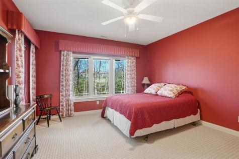 2859 Pine Circle Coralville IA 52241