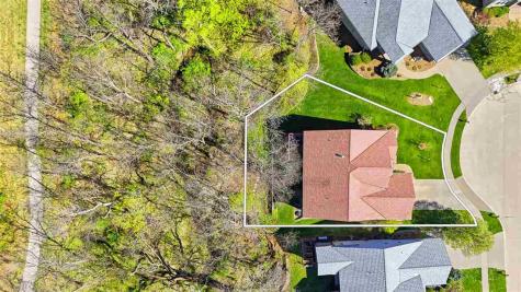 2859 Pine Circle Coralville IA 52241
