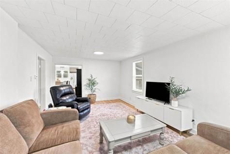 516 Lincoln Street Ainsworth IA 52201