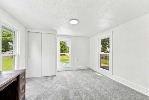 516 Lincoln Street Ainsworth IA 52201