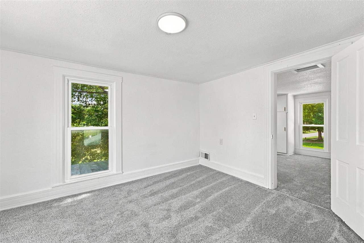 516 Lincoln Street Ainsworth IA 52201