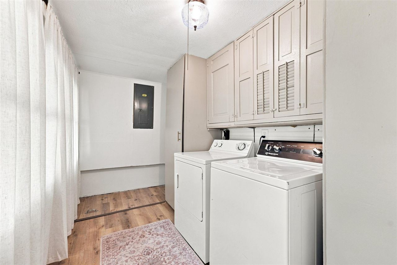 516 Lincoln Street Ainsworth IA 52201