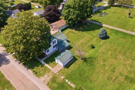 516 Lincoln Street Ainsworth IA 52201
