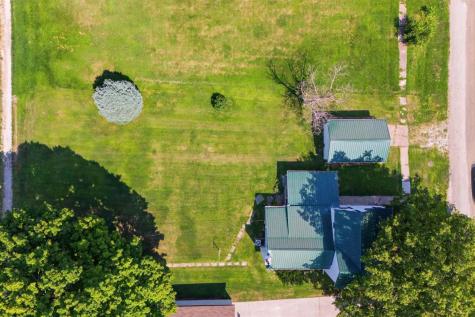 516 Lincoln Street Ainsworth IA 52201