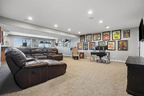 3065 Ridgeview Drive Ely IA 52227