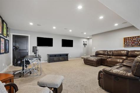 3065 Ridgeview Drive Ely IA 52227