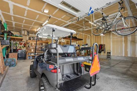 3065 Ridgeview Drive Ely IA 52227