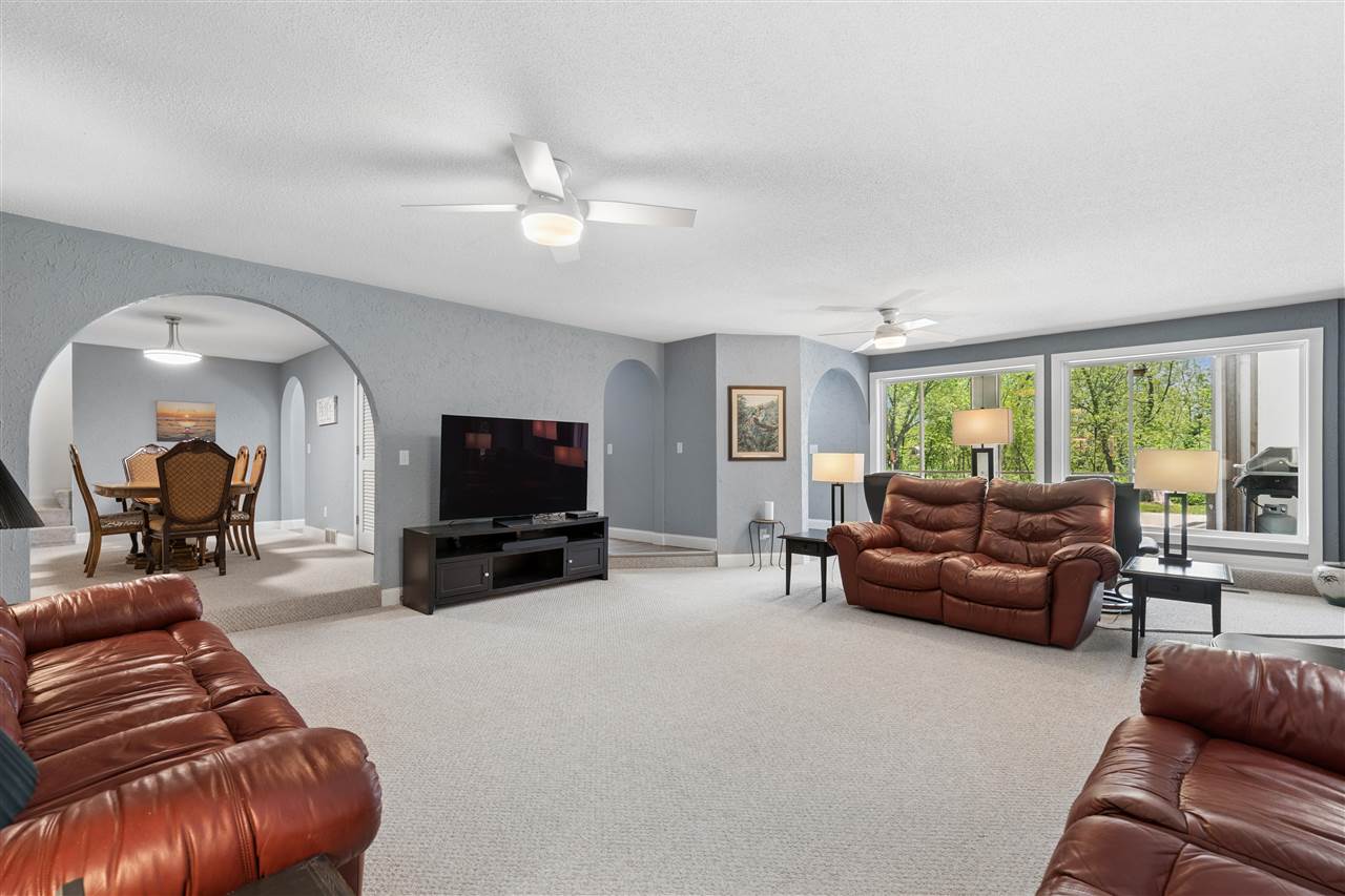 10611 Hawks Haven Road Cedar Rapids IA 52411