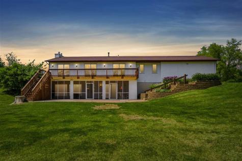 10611 Hawks Haven Road Cedar Rapids IA 52411
