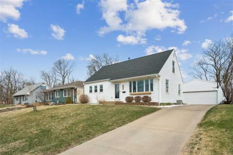 2822 Hillhaven Court SE Cedar Rapids IA 52403