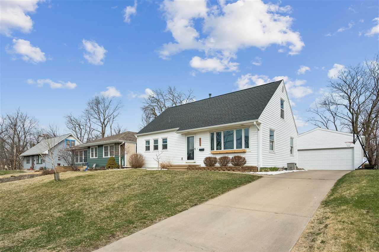 2822 Hillhaven Court SE Cedar Rapids IA 52403
