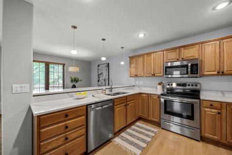 2176 Port Talbot Place Coralville IA 52241