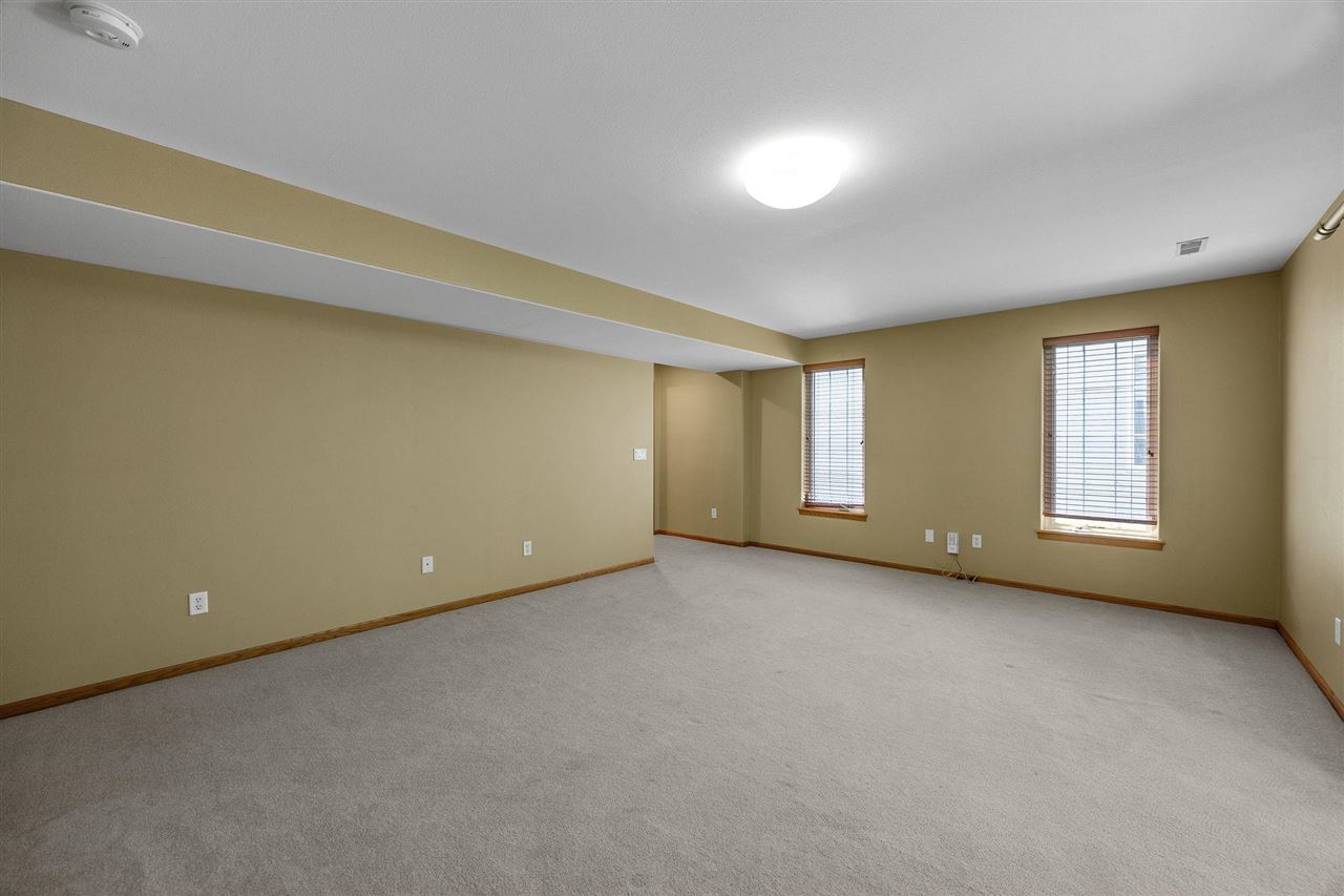 2176 Port Talbot Place Coralville IA 52241