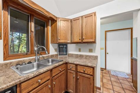 102 Elizabeth Drive Tipton IA 52772