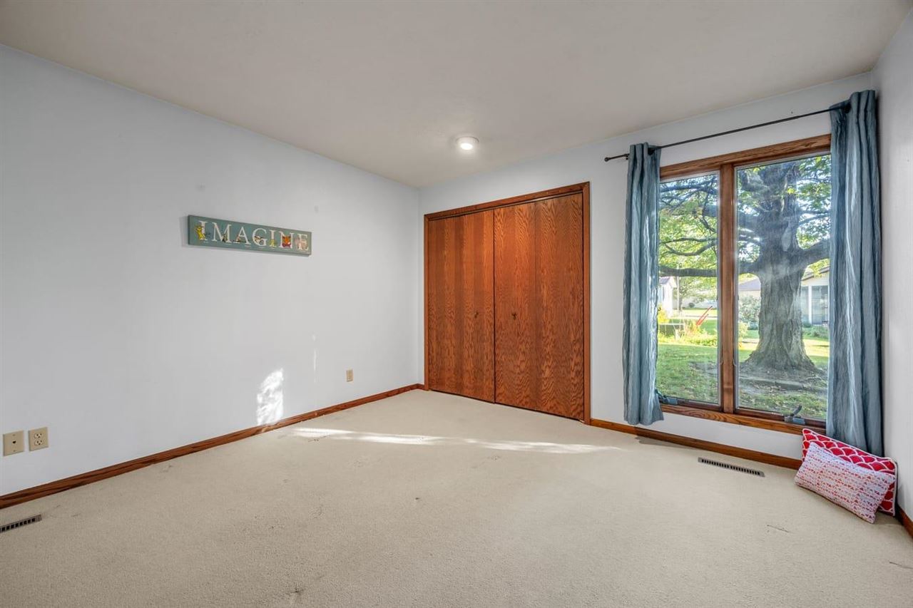 102 Elizabeth Drive Tipton IA 52772