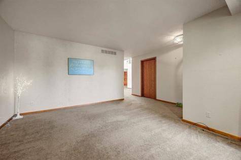102 Elizabeth Drive Tipton IA 52772