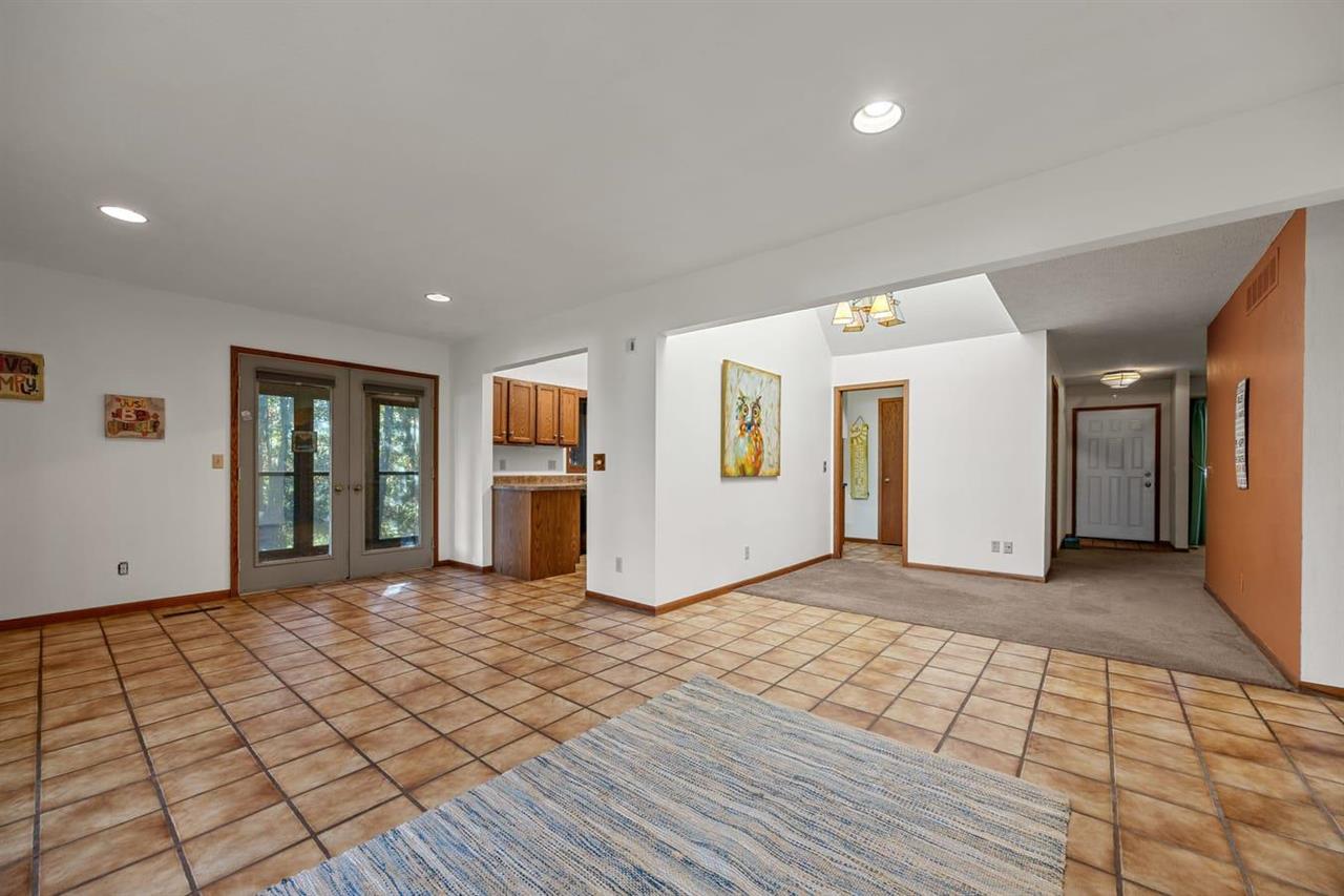 102 Elizabeth Drive Tipton IA 52772