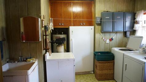 520 Washington Avenue Nichols IA 52766
