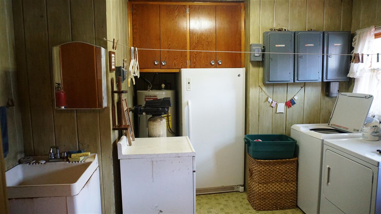 520 Washington Avenue Nichols IA 52766