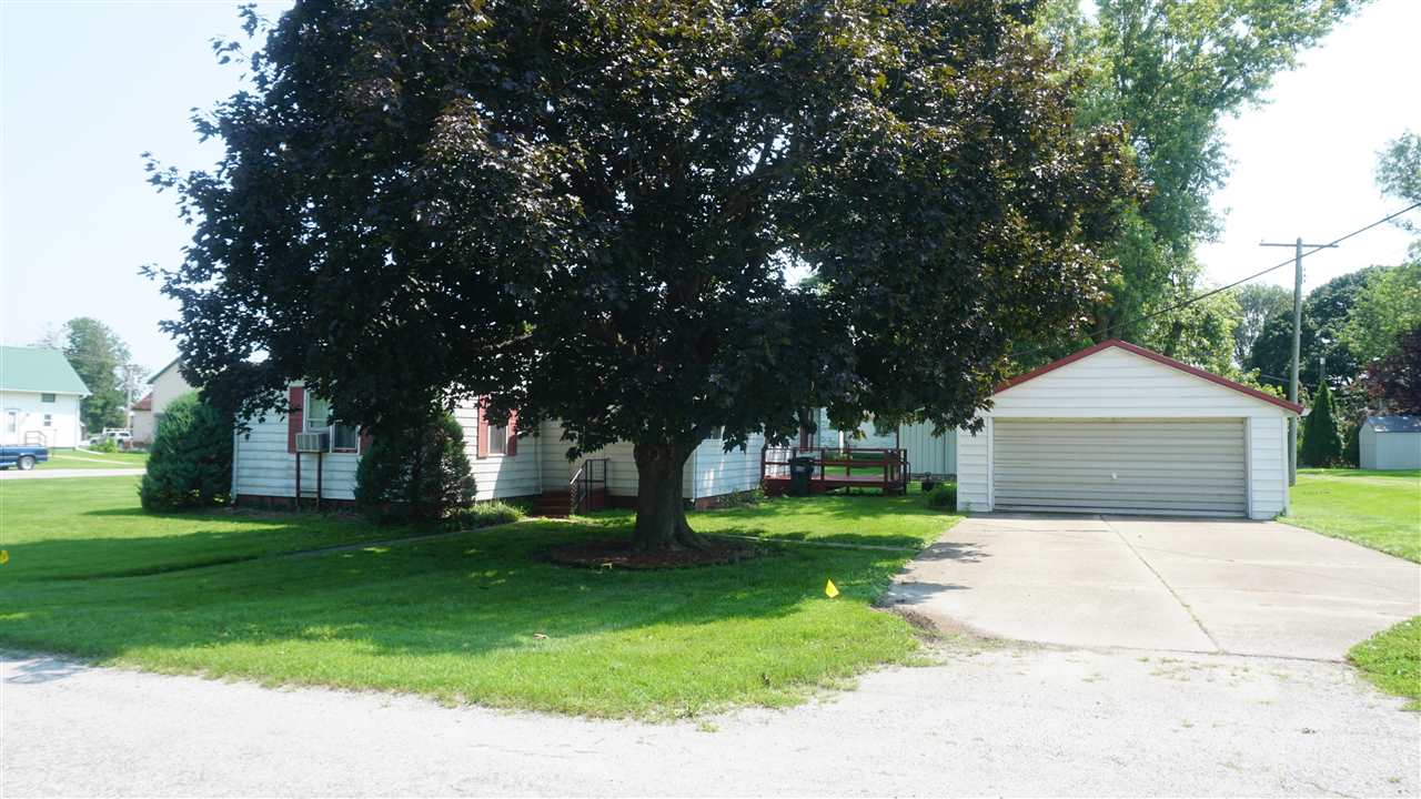 520 Washington Avenue Nichols IA 52766
