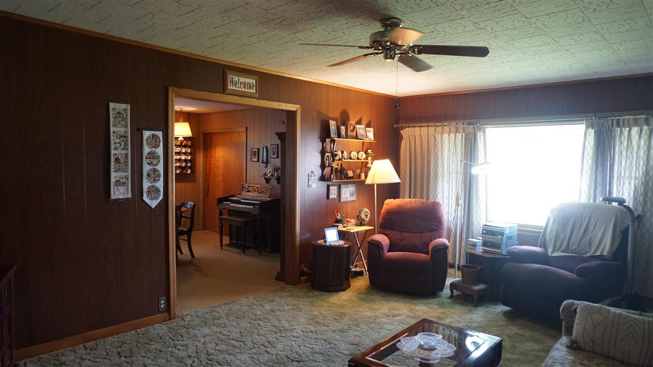 520 Washington Avenue Nichols IA 52766