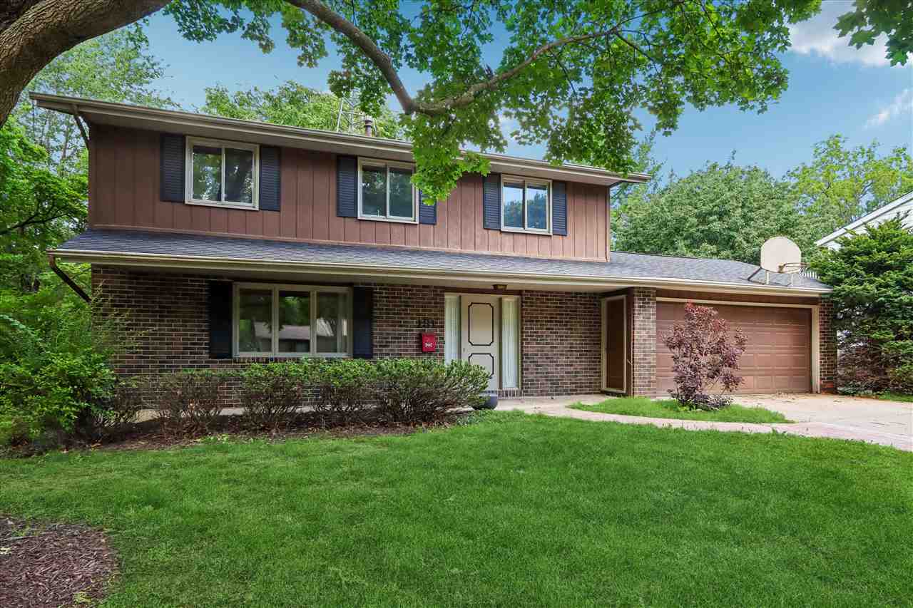 131 S Mount Vernon Drive Iowa City IA 52245