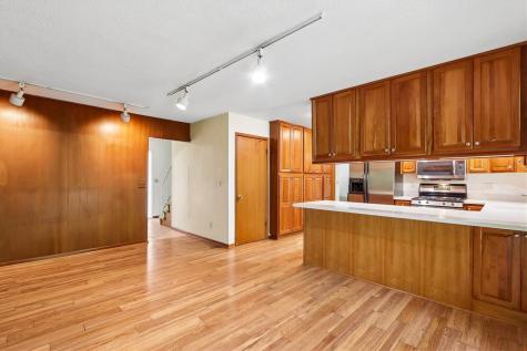 131 S Mount Vernon Drive Iowa City IA 52245