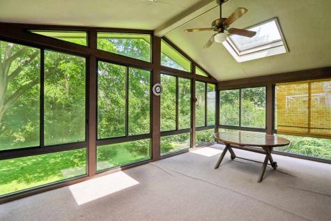131 S Mount Vernon Drive Iowa City IA 52245