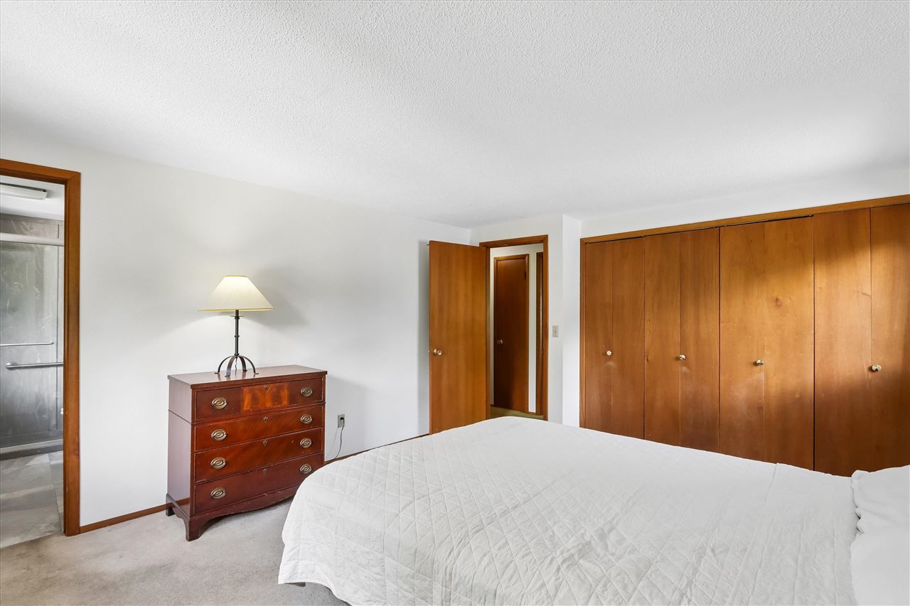 131 S Mount Vernon Drive Iowa City IA 52245