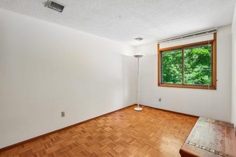 131 S Mount Vernon Drive Iowa City IA 52245