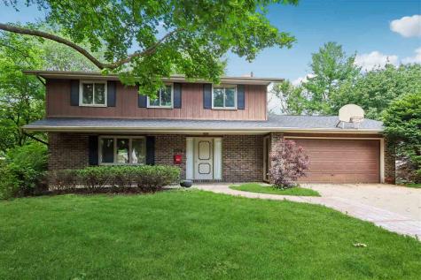131 S Mount Vernon Drive Iowa City IA 52245