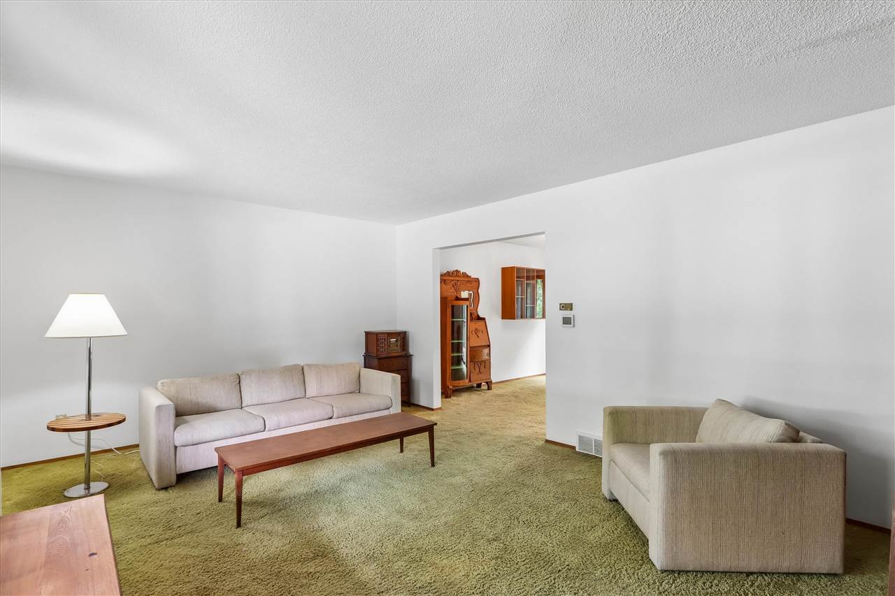 131 S Mount Vernon Drive Iowa City IA 52245