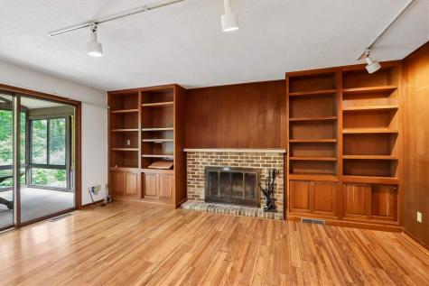 131 S Mount Vernon Drive Iowa City IA 52245