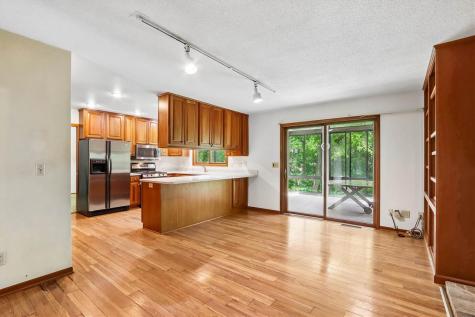 131 S Mount Vernon Drive Iowa City IA 52245