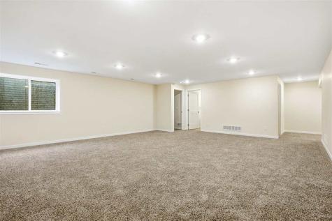 1902 Croell Avenue Tiffin IA 52340