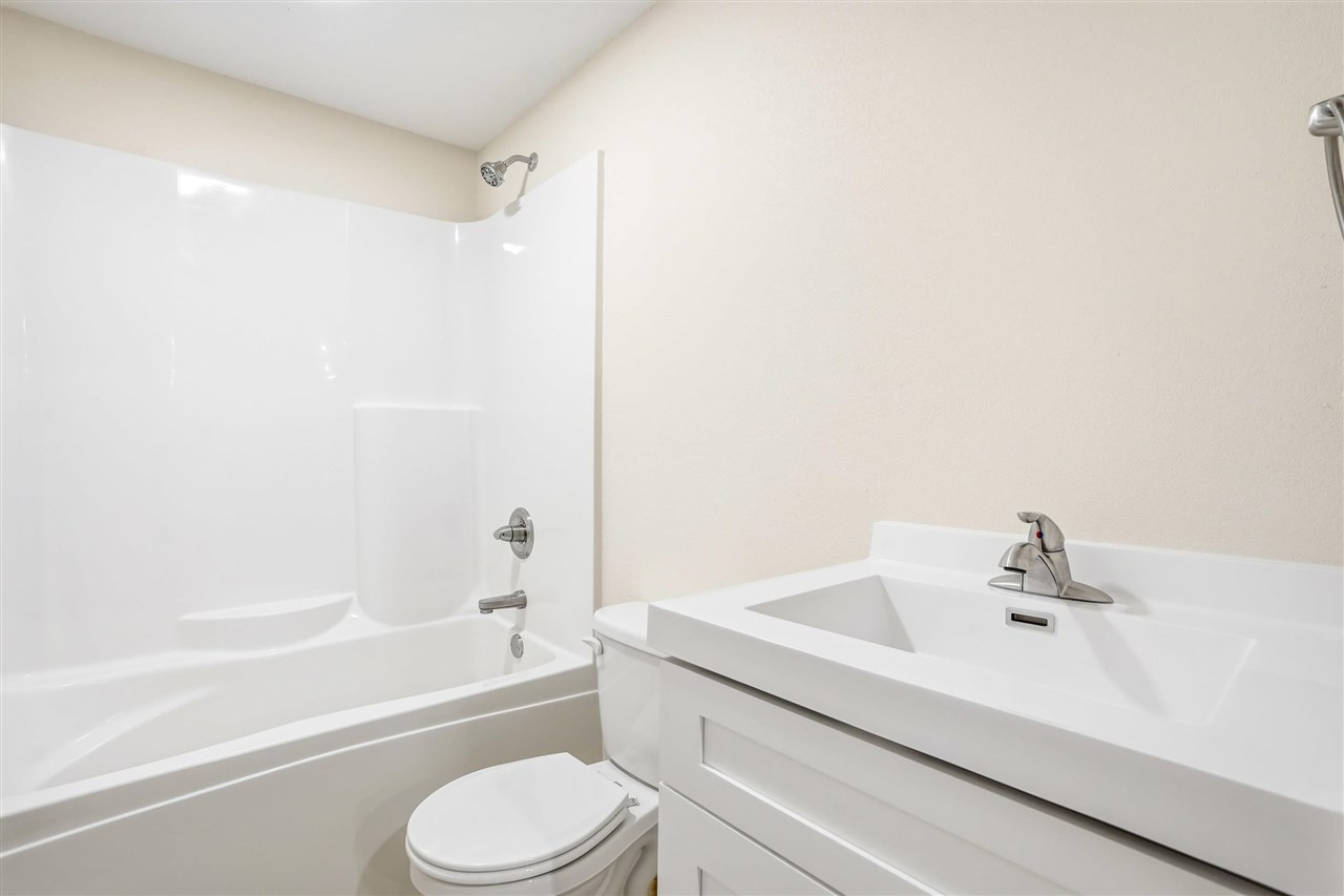 1902 Croell Avenue Tiffin IA 52340