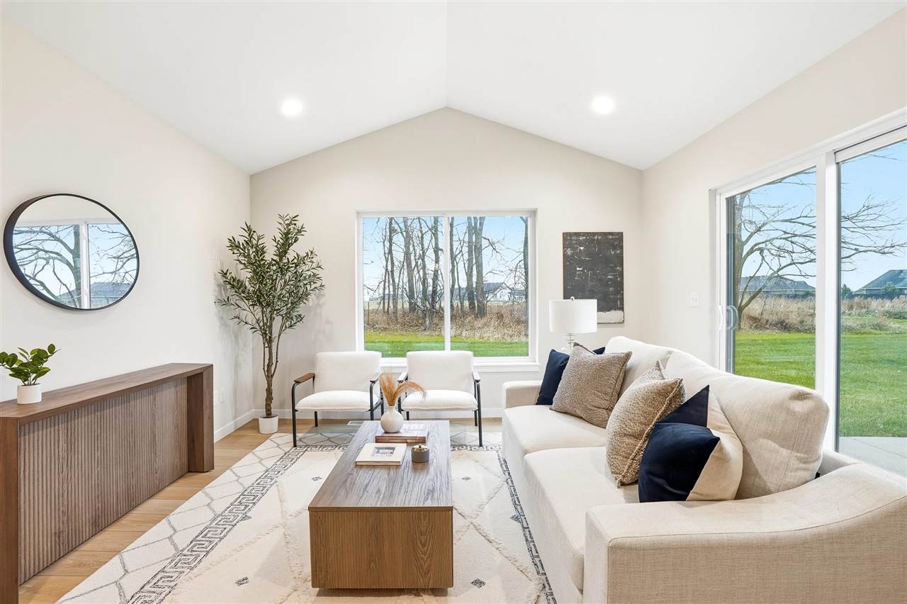 1902 Croell Avenue Tiffin IA 52340