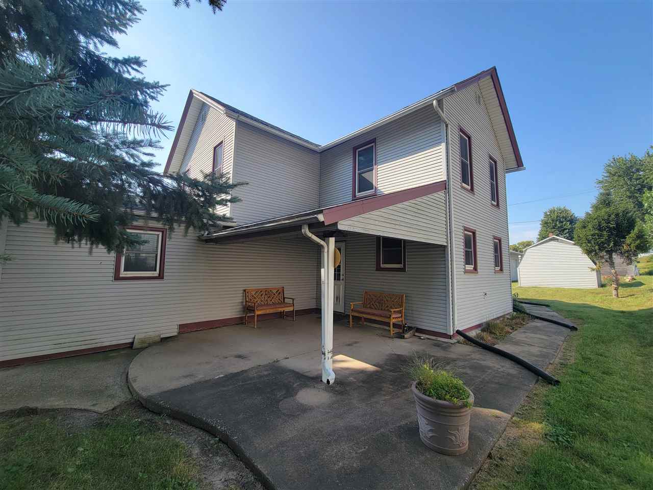 218 E Main Street Oxford IA 52322