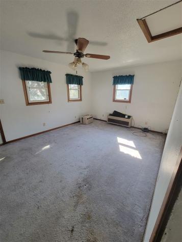 218 E Main Street Oxford IA 52322