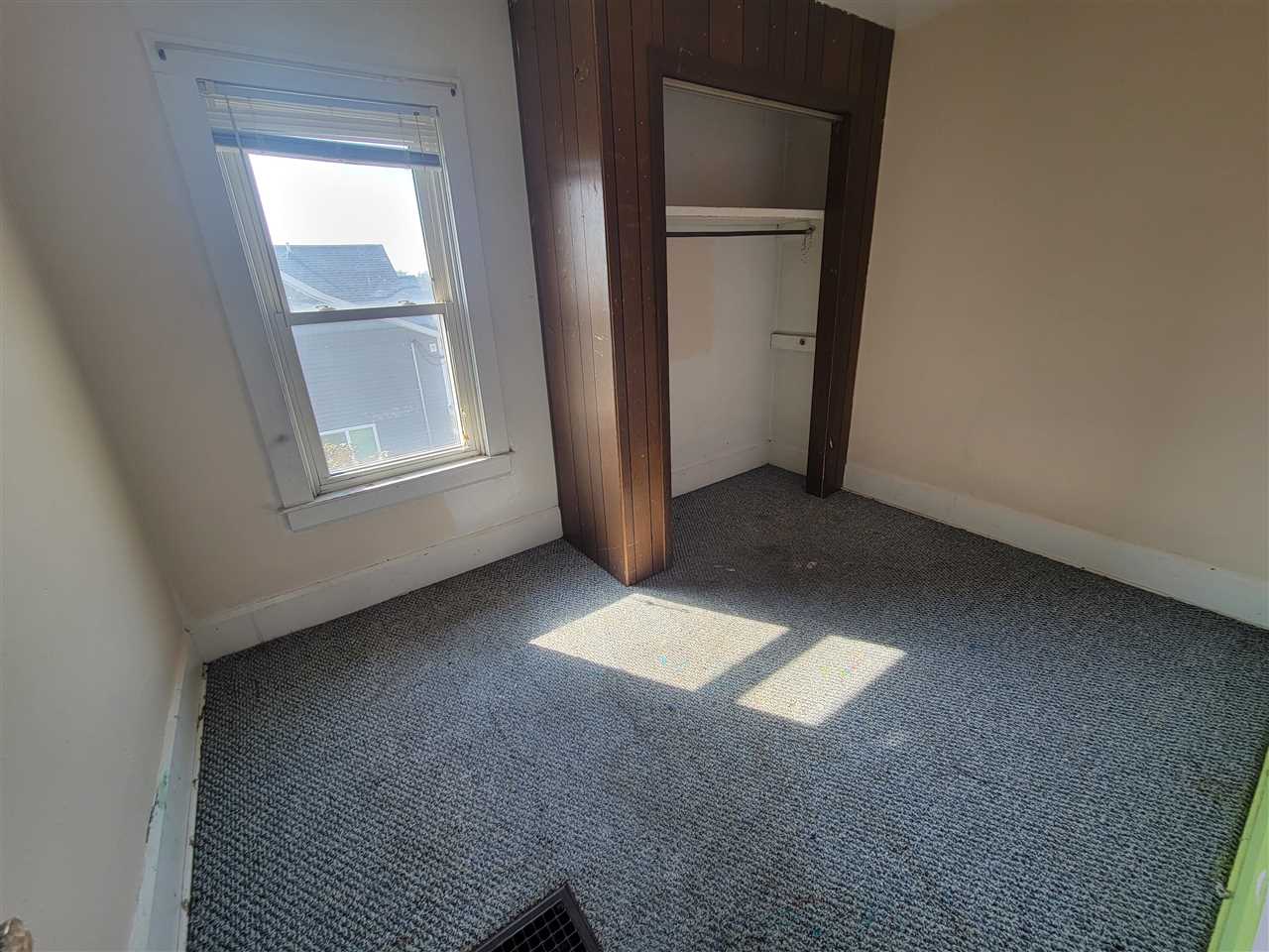 218 E Main Street Oxford IA 52322