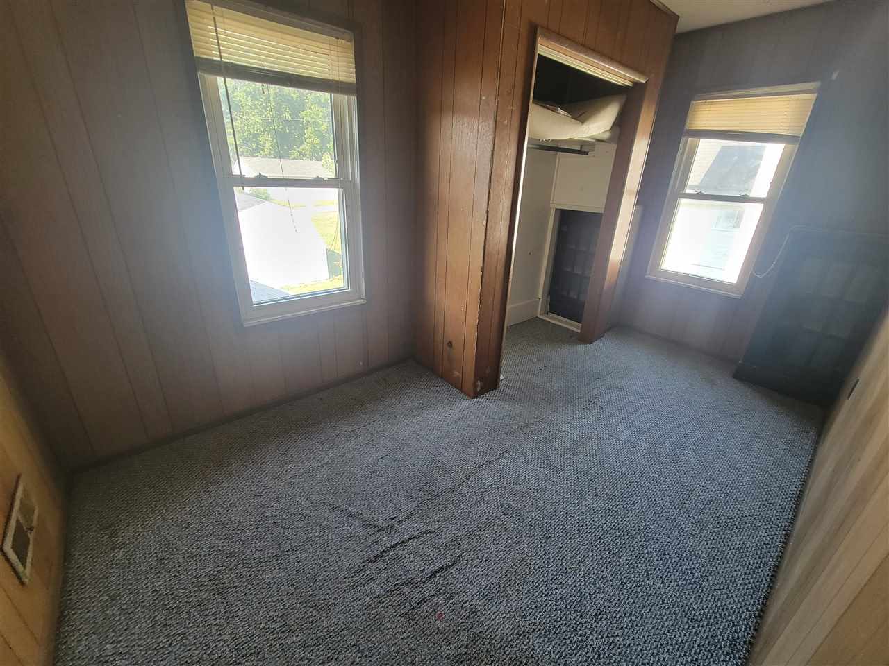 218 E Main Street Oxford IA 52322
