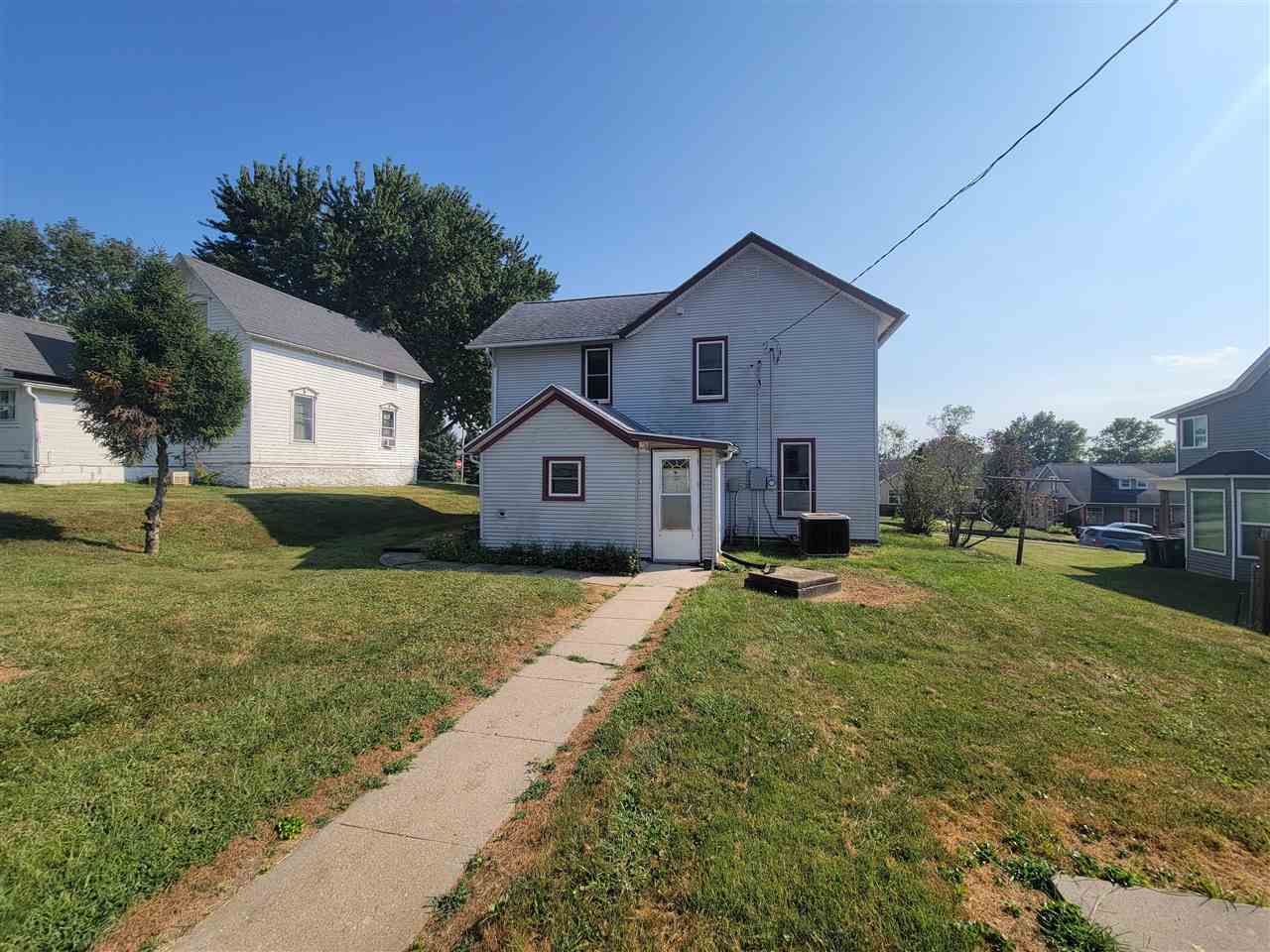 218 E Main Street Oxford IA 52322