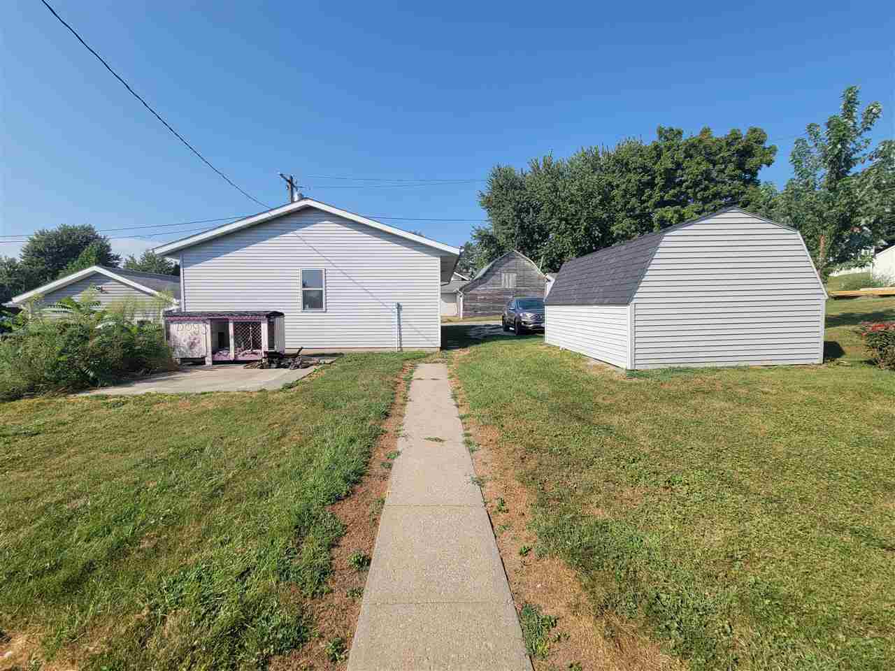 218 E Main Street Oxford IA 52322