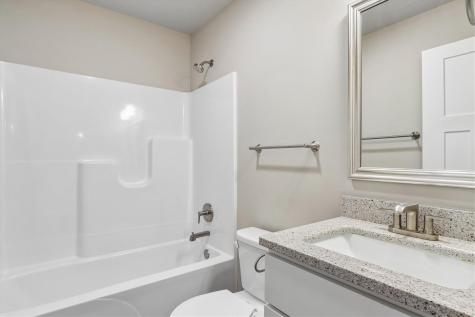 620 Creekside Drive Tiffin IA 52340