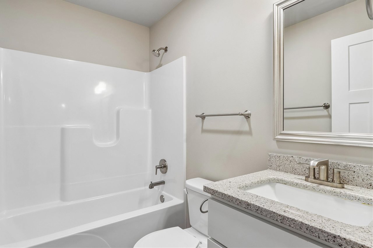 620 Creekside Drive Tiffin IA 52340