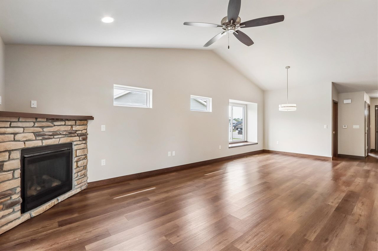 620 Creekside Drive Tiffin IA 52340