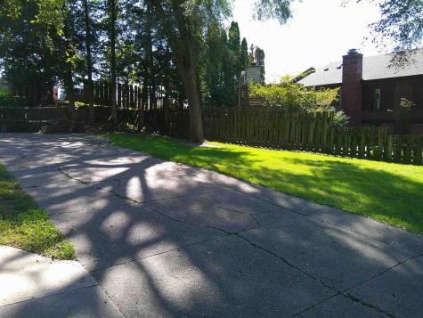 306 Parham Street Muscatine IA 52761