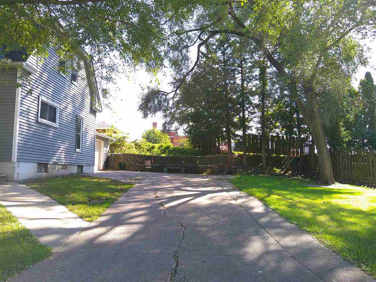 306 Parham Street Muscatine IA 52761