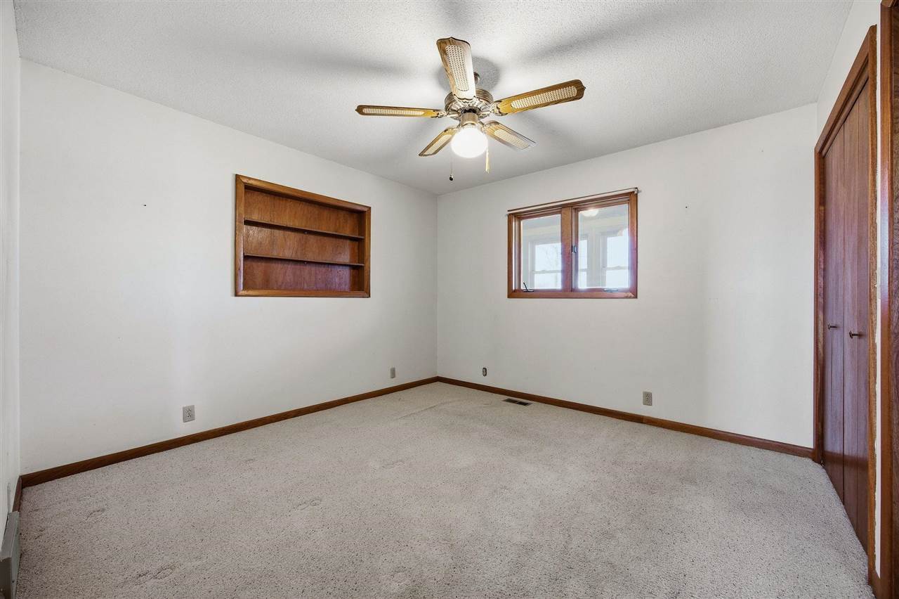 4610 200th Street Deep River IA 52222